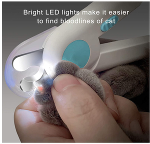 Splash-proof pet nail clippers